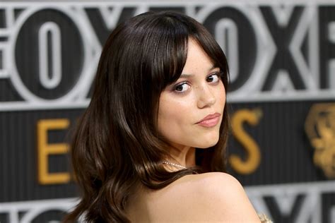 Jenna Ortega Says She Was Sent Explicit AI Images of Herself。